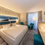 Blinkfueer Hotell 4*