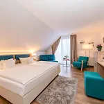 Blinkfueer Hotell 4*