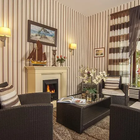 Blinkfueer Hotel 4*